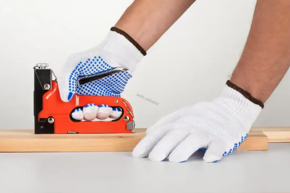 Pracovné rukavice Mercator Tech bavlnené s PVC terčíkmi 7 (S) 60 párov