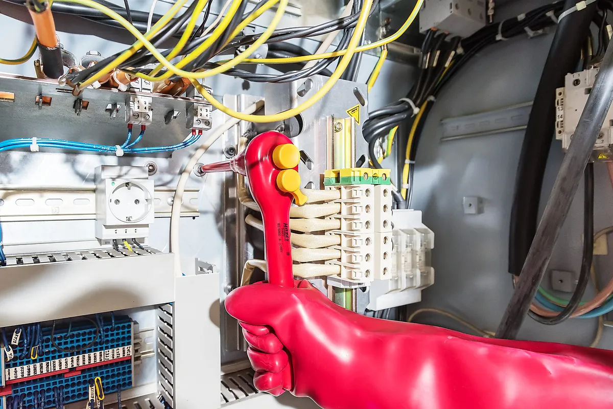 1⁄2″ Skrutkovacia nástrčná hlavica · s ochrannou izoláciou · s vnútorným šesťhranom · 5 mm HAZET 986LG-5KV