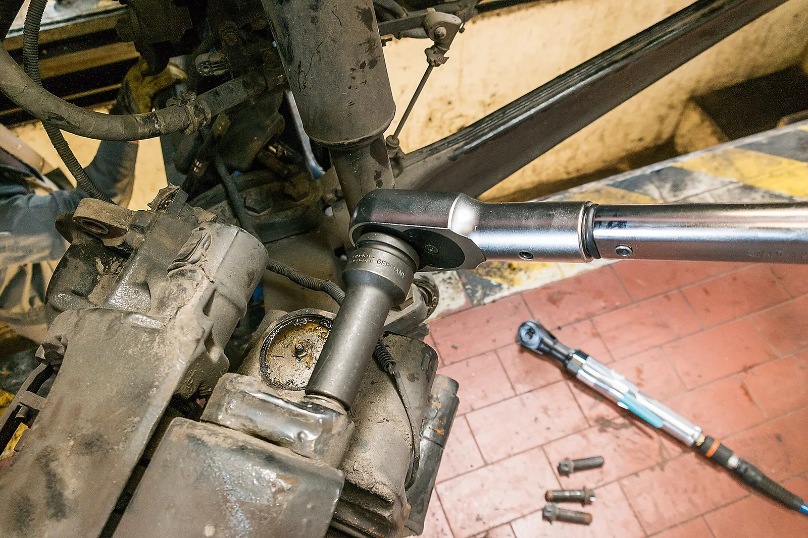 3⁄4″ Nástrčná hlavica pre rázový a strojový uťahovač · Vonkajší profil TORX® · E24 HAZET 2850-E24