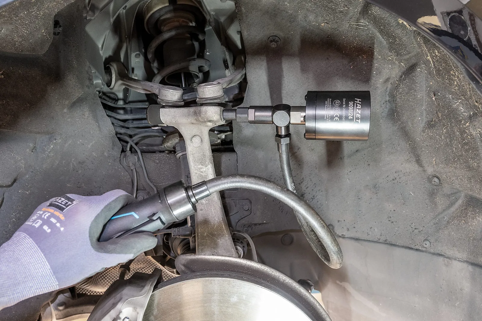 Sada adaptérov · pre upínaciu skrutku pri viacprvkovej náprave VW / AUDI HAZET 9098-F45/3