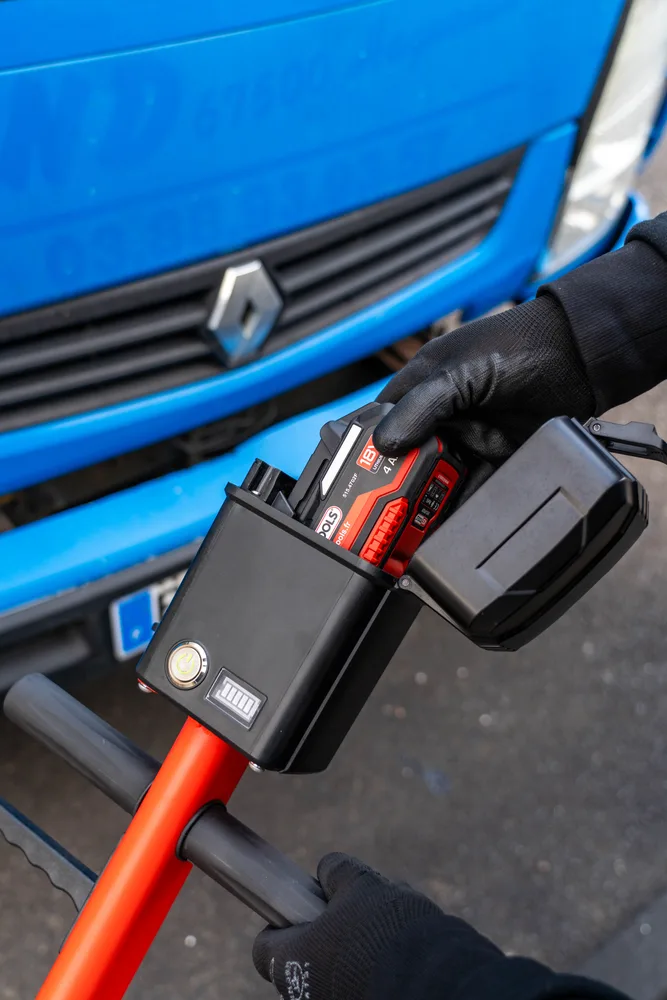 Akumulátorový zdvihák 18 V, 40 t/20 t (dlhý) KS Tools 160.0742F
