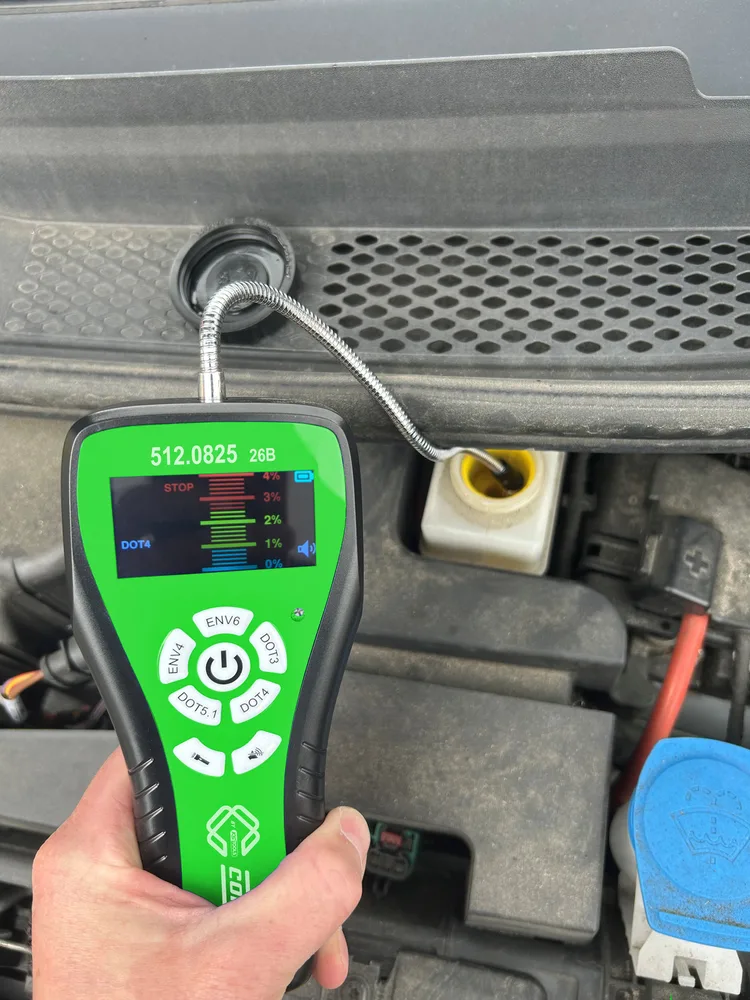 COMPETITION Digitálny tester brzdovej kvapaliny pre DOT a ENV KS Tools 512.0825
