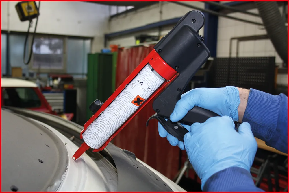 Kartušová pištoľ bez vyčnievajúcej tyče 310 ml KS Tools 980.3050
