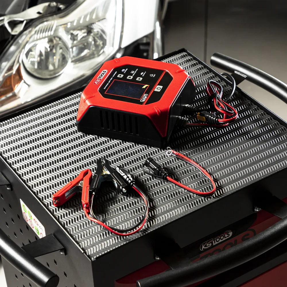 Nabíjačka batérií 12 V, 2 A KS Tools 550.1765