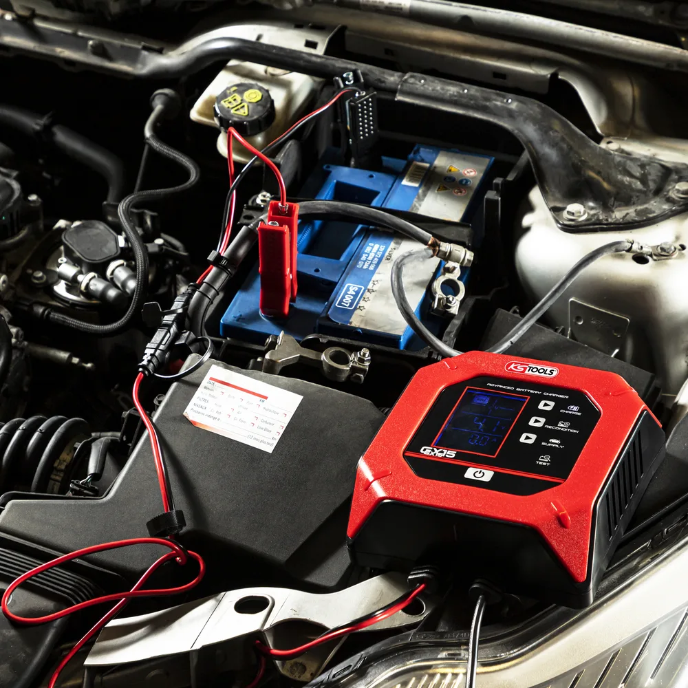 Nabíjačka batérií 12 V, 5 A KS Tools 550.1770