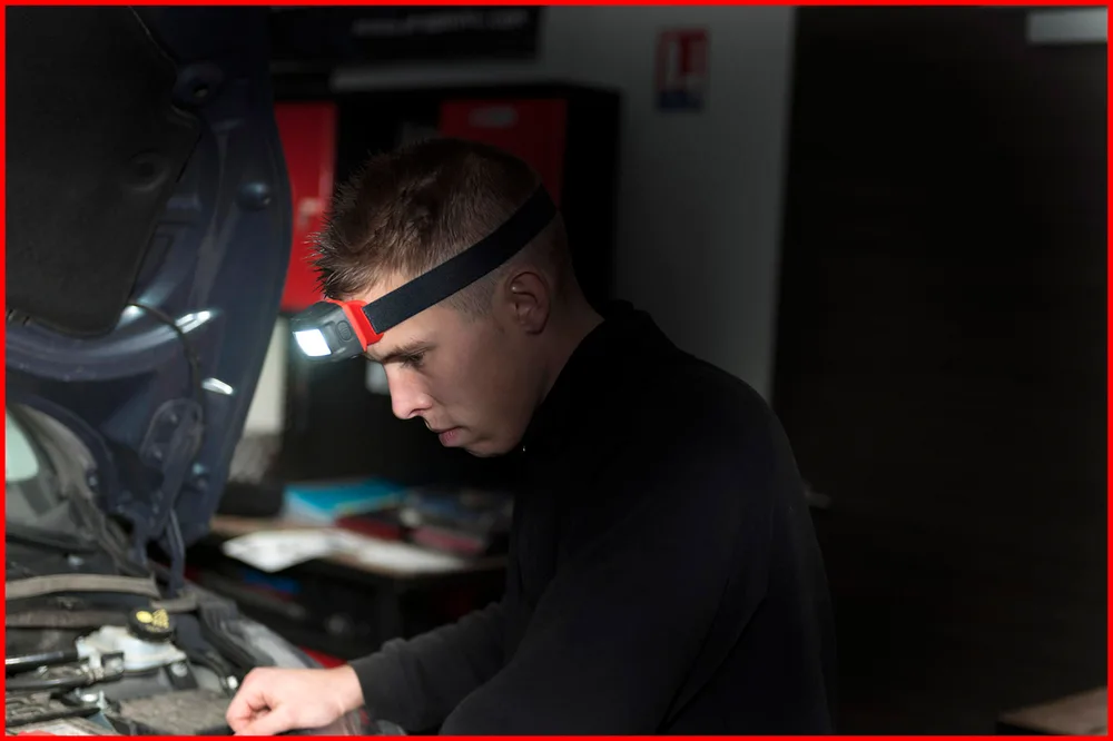 STRIPE LED akumulátorová čelovka so snímačom pohybu KS Tools 550.1236