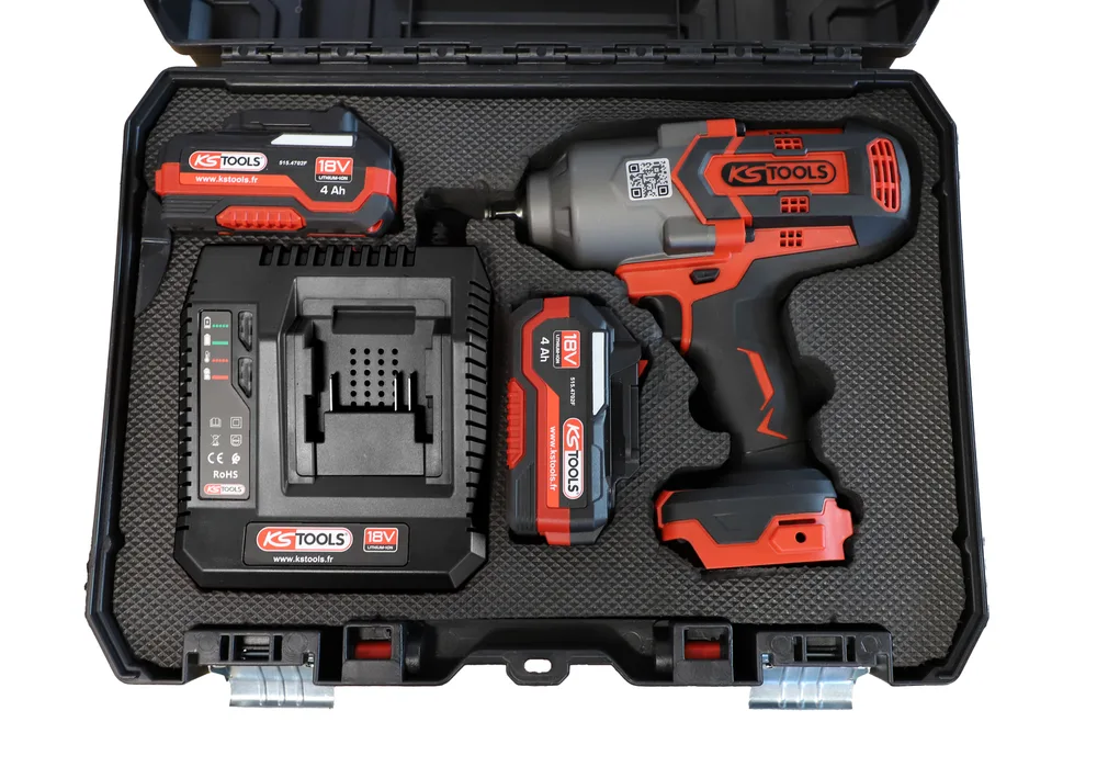 Súprava akumulátorového rázového uťahováka 1/2" 18 V, 1600 Nm, s 2 akumulátormi a nabíjačkou KS Tools 515.4715F