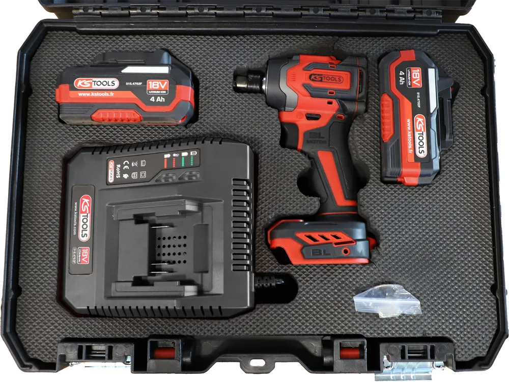 Súprava akumulátorového rázového uťahováka 1/2" 18 V, 230 Nm, s 2 akumulátormi a nabíjačkou KS Tools 515.4745F