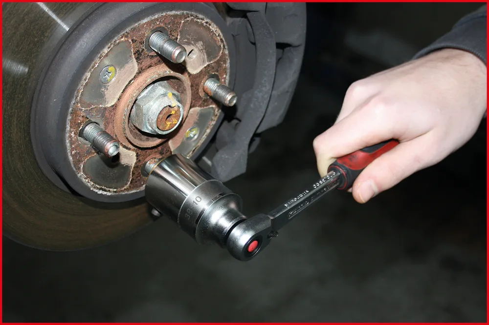 Súprava na opravu závitov skrutiek a matíc kolies COMPETITION 3/8", 15-dielna KS Tools 512.5155