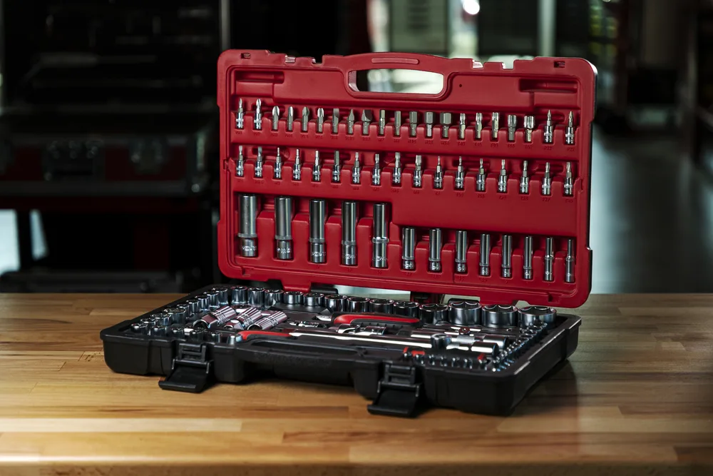 Súprava nástrčných hlavíc a príslušenstva ULTIMATE 1/4" a 1/2", 111-dielna KS Tools 922.0711