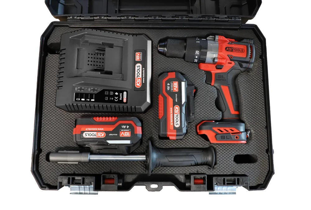 Súprava vŕtačky a skrutkovača 18 V, 2 akumulátory a nabíjačka KS Tools 515.4730F