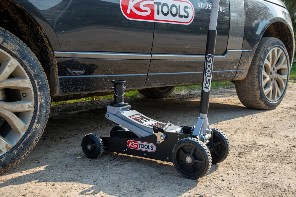 Terénny hydraulický zdvihák, 3 t KS Tools 161.0362F