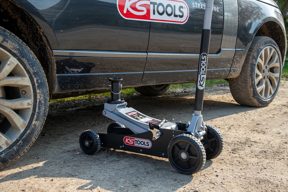 Terénny hydraulický zdvihák, 3 t KS Tools 161.0362F